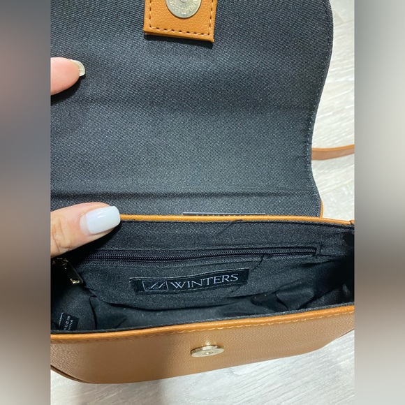 JJ Winters Crossbody Bag in Very Good Condition - Picture 3 of 6